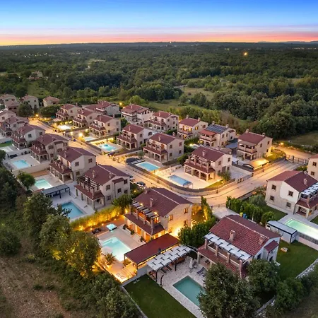 Villa Luxury Aurelia - By Istrabook Čabrunići