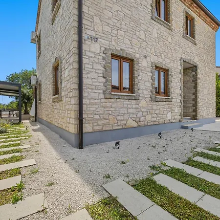 Luxury Aurelia - By Istrabook Villa *