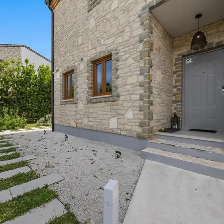 Villa Luxury Aurelia - By Istrabook