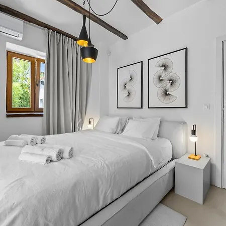 Villa Luxury Aurelia - By Istrabook Čabrunići