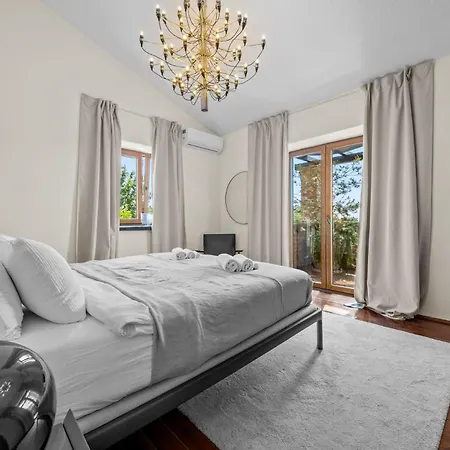 Villa Luxury Aurelia - By Istrabook